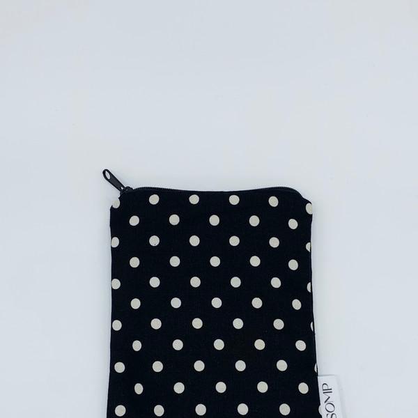 Dot zipper pouch