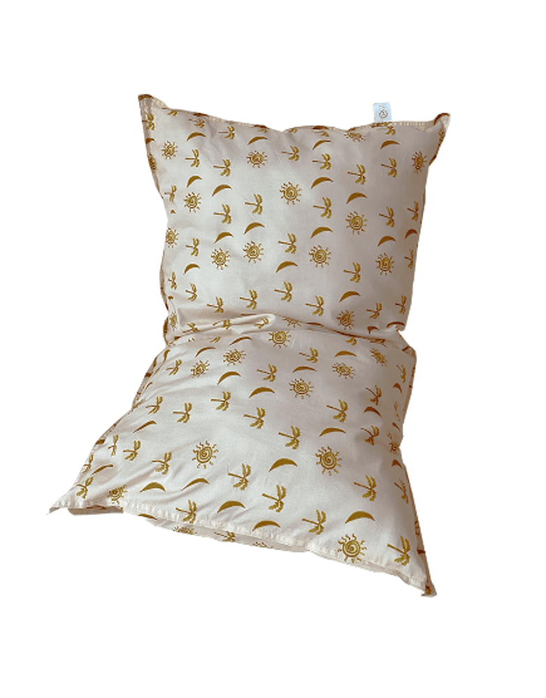 Moon, sun and tree 필로우 커버