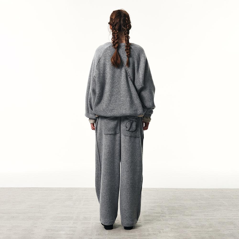 SMOOTH D LOGO KNIT PANTS IN GREY