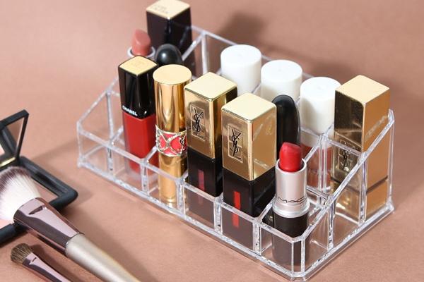 화장품 립스틱 수납정리 18칸 아크릴 오거나이저 LIPS