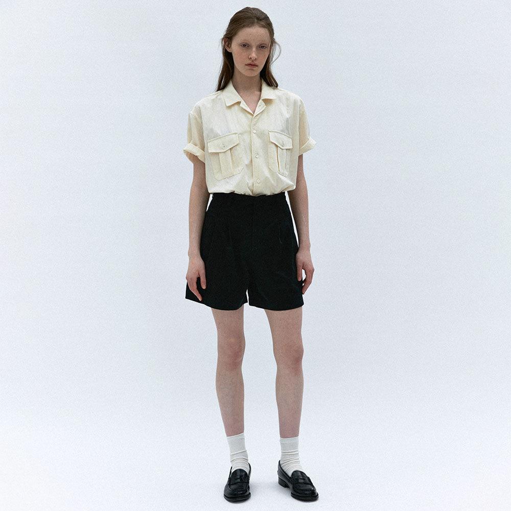 double tuck pocket half pants (black)