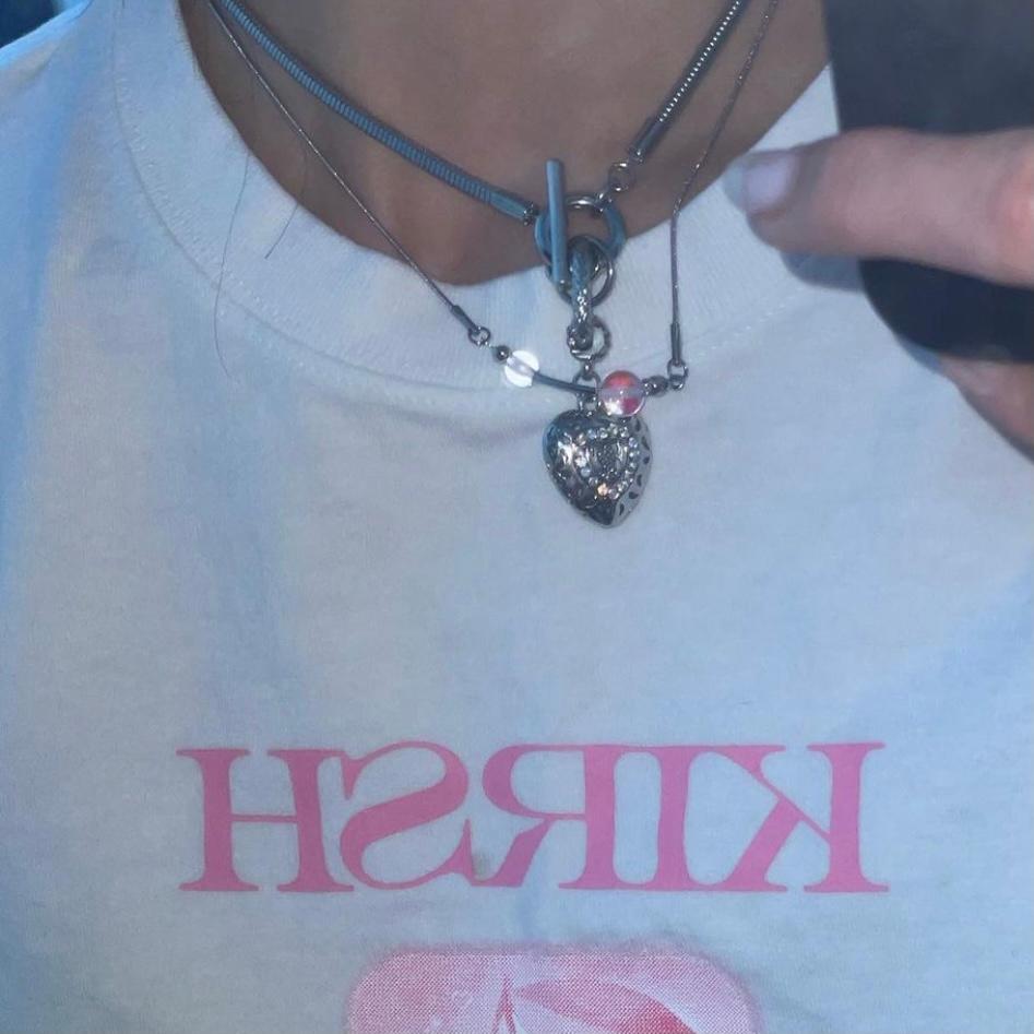 *pink moon necklace*