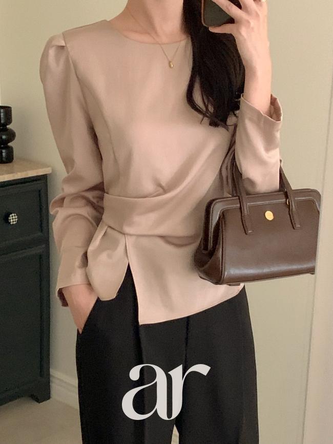 아뜨랑스 (하객룩/뒷리본/허리슬림)주문폭주  언발 셔링 라운드넥 긴팔 하객 블라우스 가을블라우스 긴팔블라우스 하객룩 여리핏블라우스 데이트룩 오피스룩 하객룩블라우스 bs8423