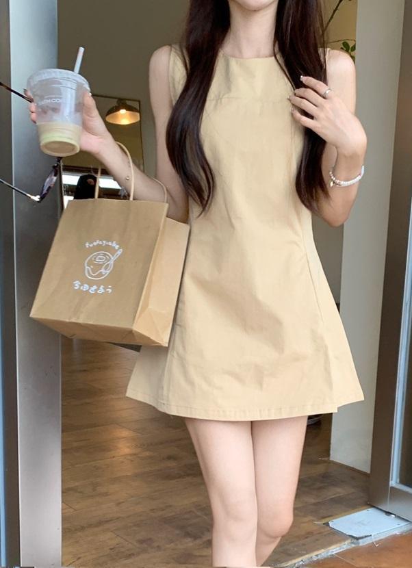 베이지 민소매 원피스