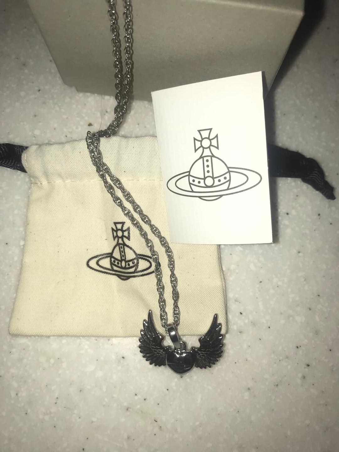 비비안웨스트우드 angel wing 목걸이 | 후루츠패밀리