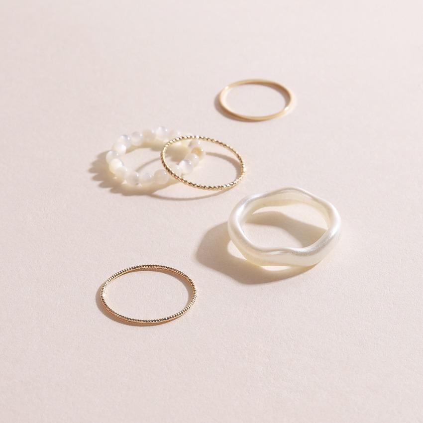 [당일] 5set 진주 비즈 반지 물결 아크릴 레이어드 실반지 세트
