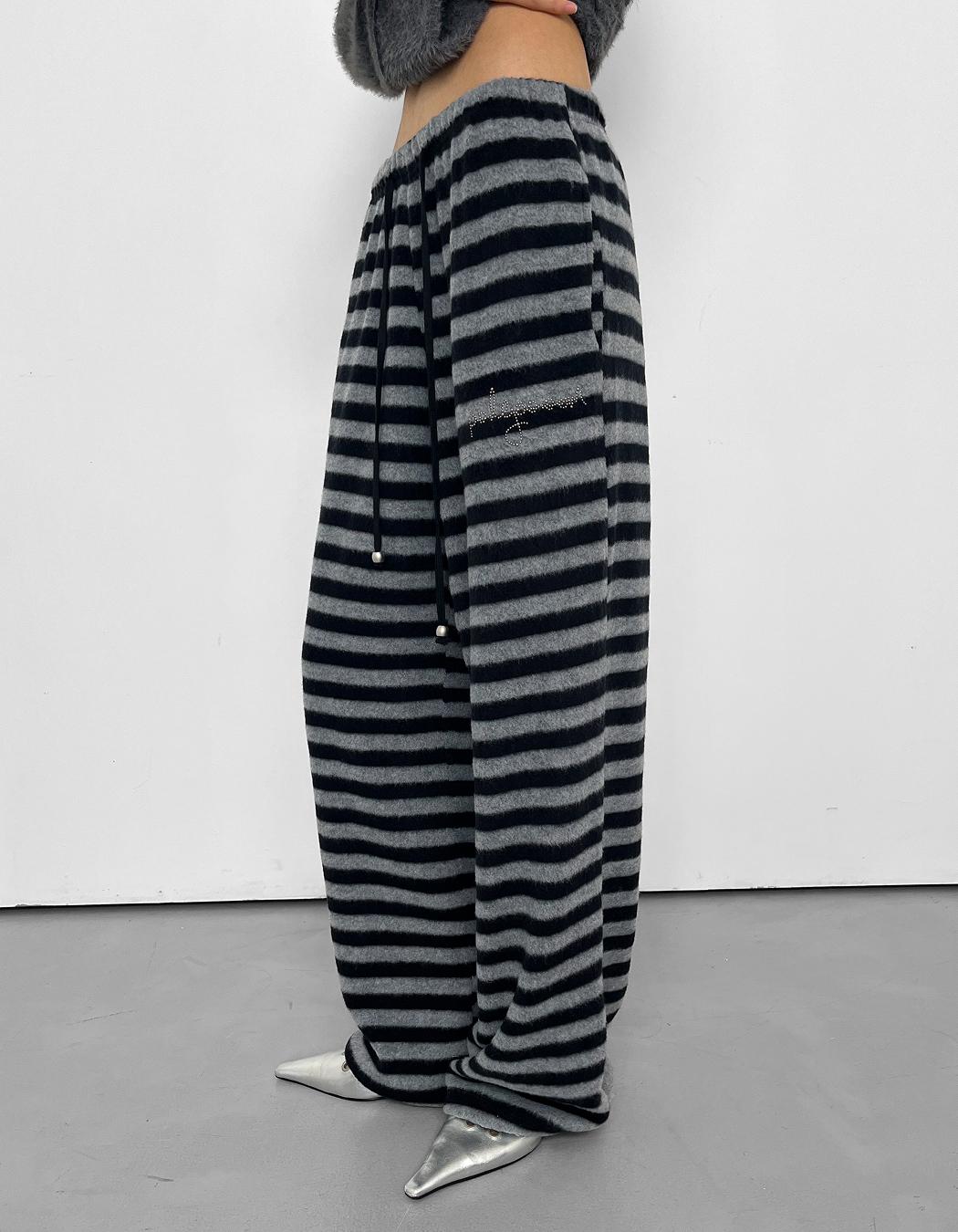 STRIPED FLEECE LOUNGE PANTS, BLACK