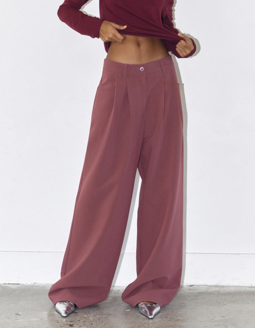 OVERSIZED TUCK PANTS, PINK