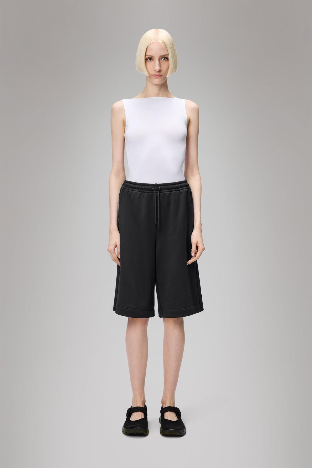 Rains® Sintra Fleece Bermuda Shorts en Black pour 89.90€ | Livraison Gratuite