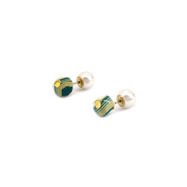 2022 PANTONE stratum pearl earring (BG)