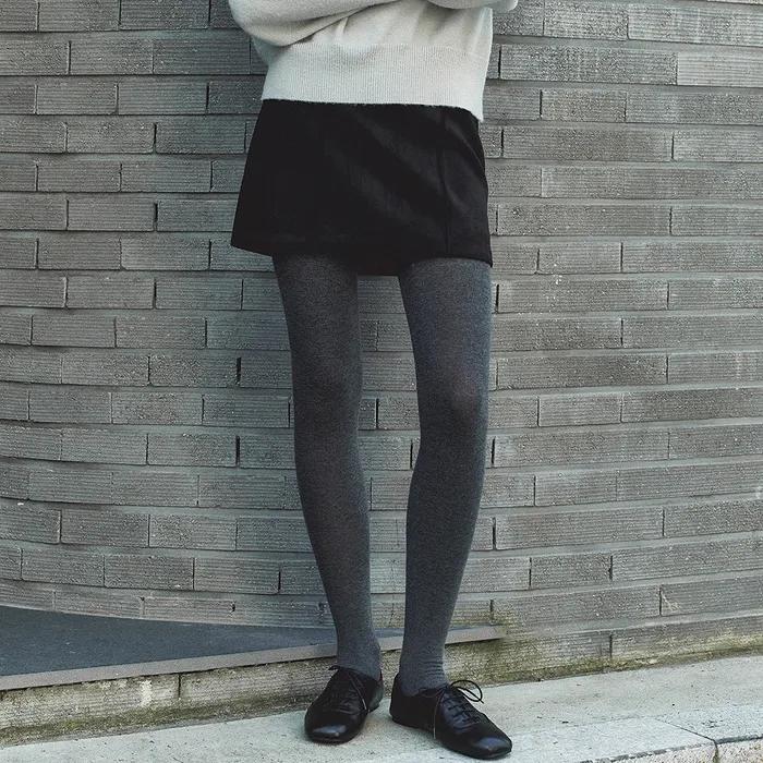 라인 스웨이드 미니 스커트 - 블랙