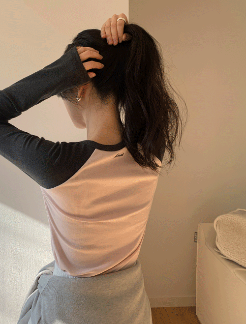 베니토 [감각적인컬러감] made 매리 소프트 레글런 슬림 긴팔 티 (봄/여름/가을/신상/데일리/데일리룩/출근룩/데이트룩/티셔츠/기본티/긴팔/개강룩/레이어드/슬림핏/긴팔티/레글런/레글런티)