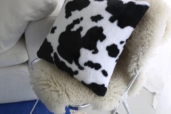 밀크 카우 극세사 양면 쿠션 커버 45x45