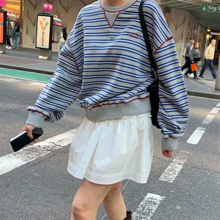 Small Wave Logo Stripe Sweatshirt - Grey