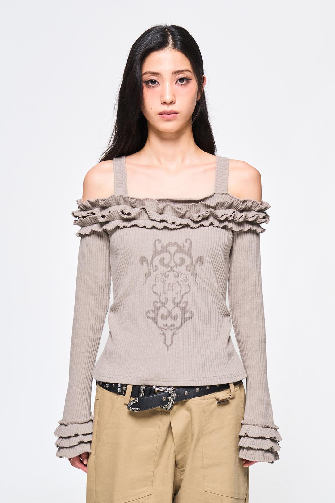 OFF-SHOULDER RUFFLE TOP BROWN