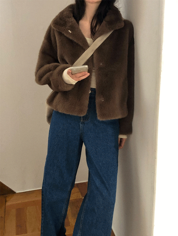 스프링콤마 [연말룩/스웨이드안감/무배] 블러링 하이넥크롭퍼자켓