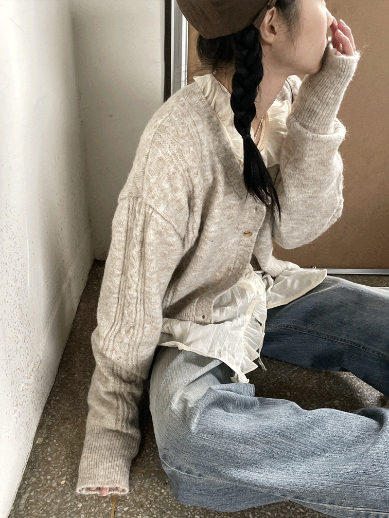 twisted tip v cardigan