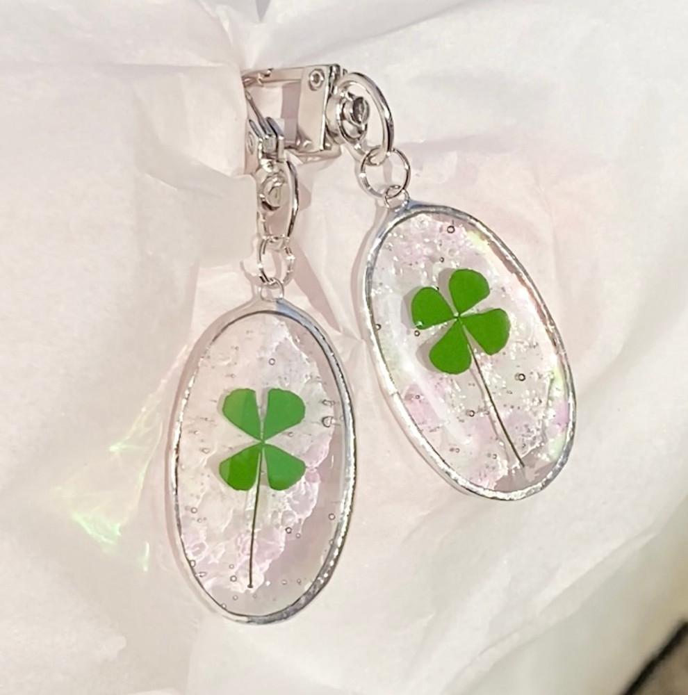 스테인드글라스 네잎클로버 키링 / 유리공예 열쇠고리 / 율 유리작업실