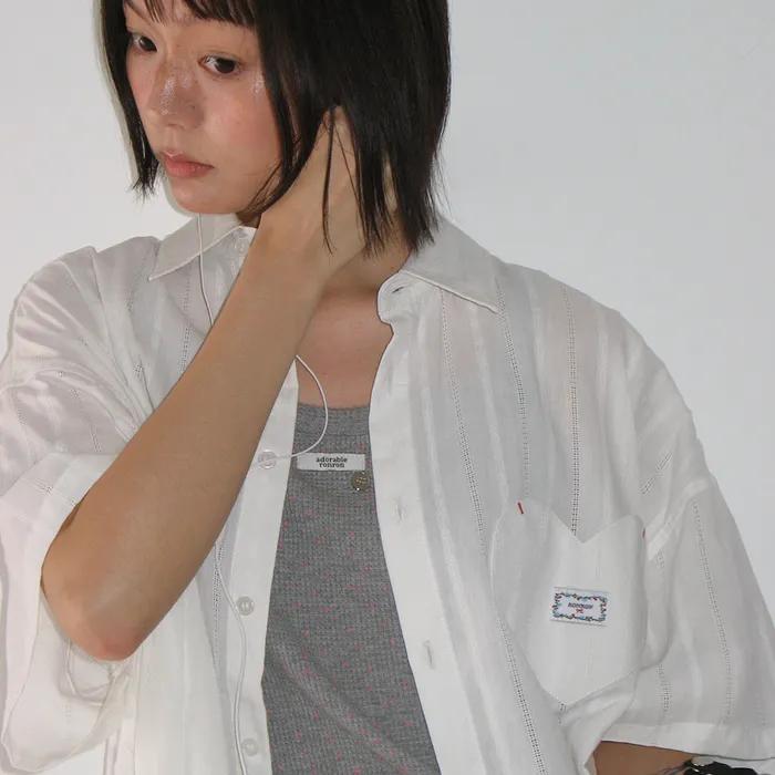 EYELET STITCH HEART POCKET SHORT SLEEVE SHIRT WHITE