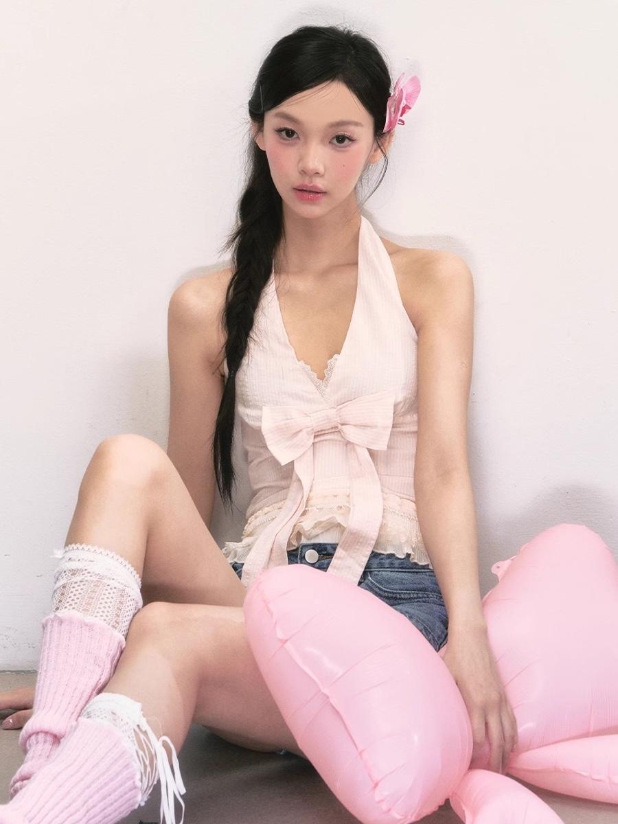 Weekendhub V Lace Bow Halter Top