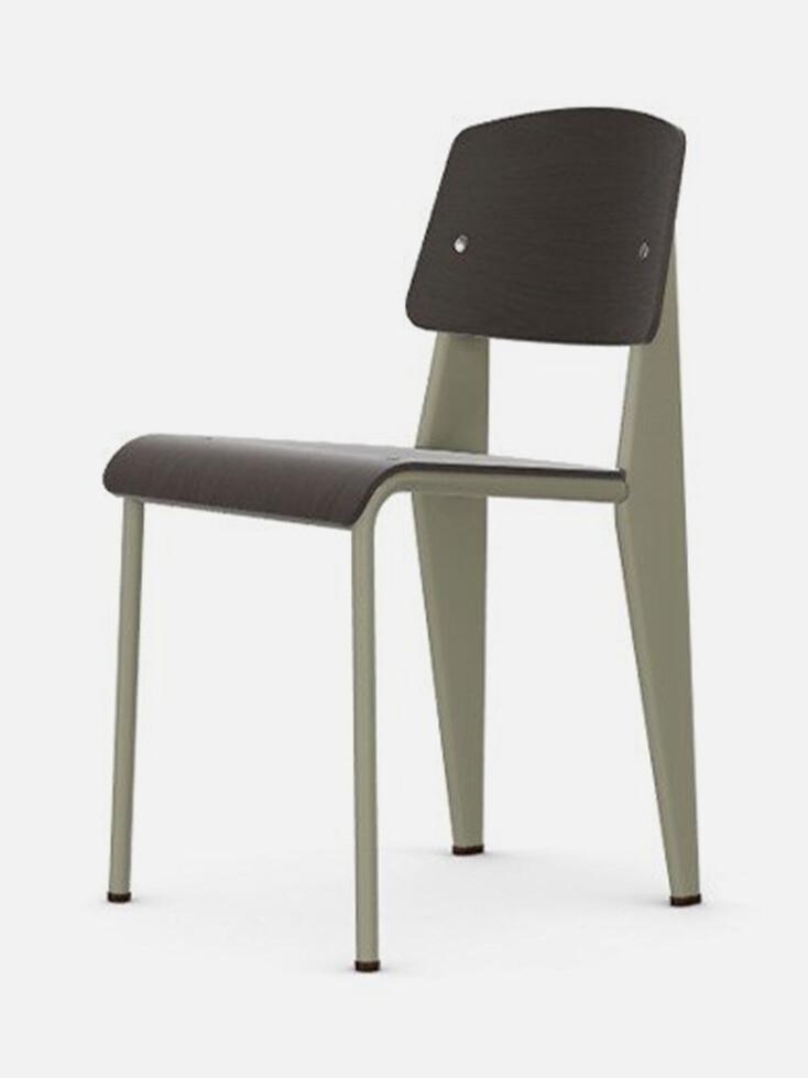 Standard Chair (Dark oak / Prouvé Gris Vermeer)