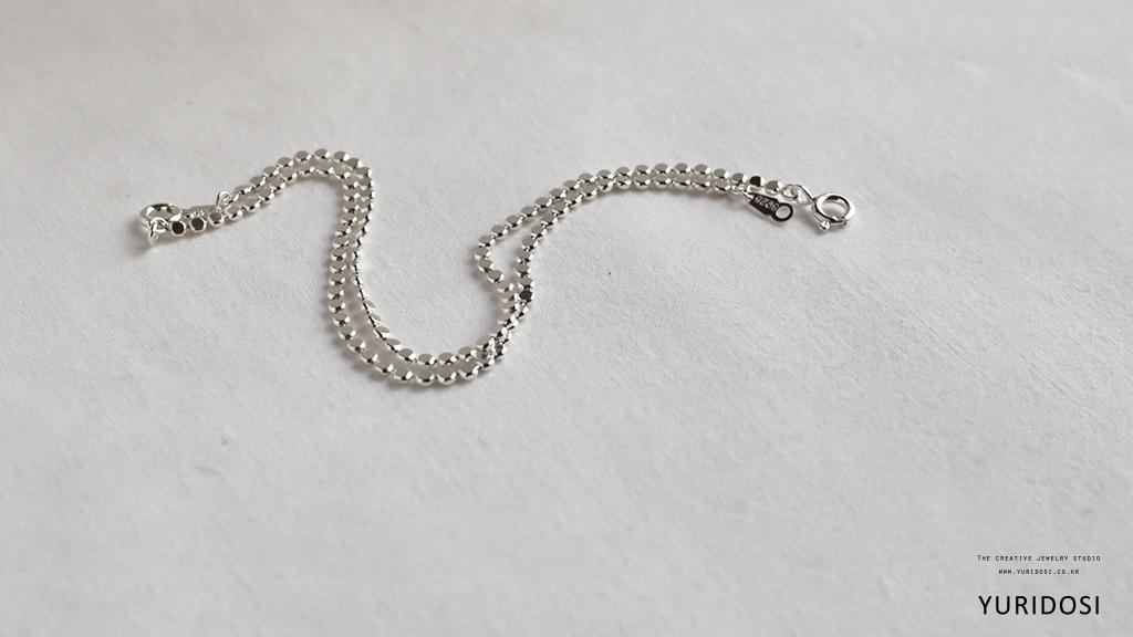 Silver Thin Dot Chain Bracelet