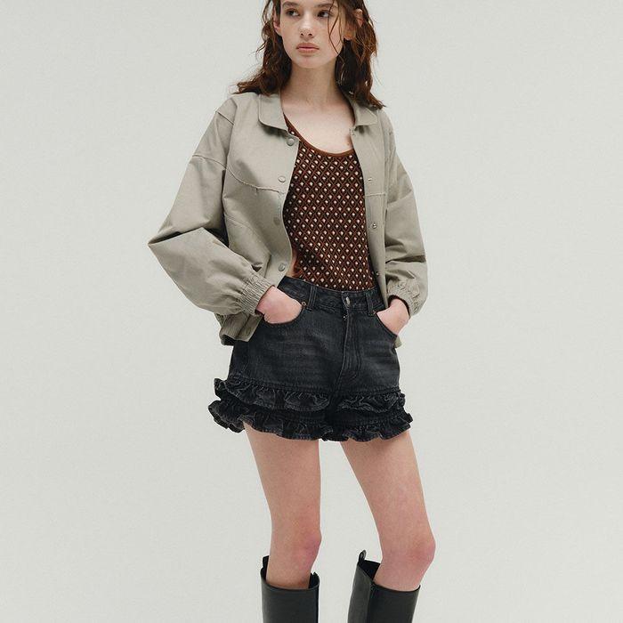 FRILL FLARE DENIM SHORTS [BLACK]