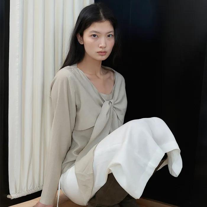 SHEER RIBBON BLOUSE [ BEIGE ]