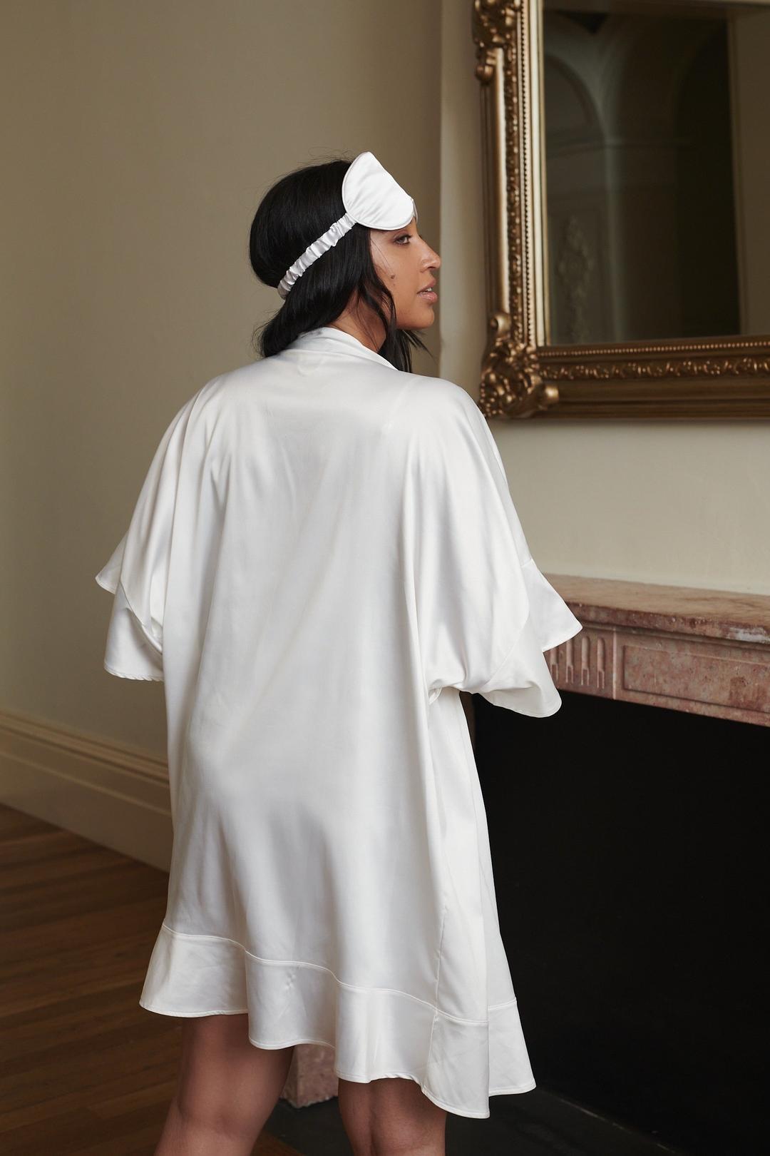 Monroe Robe Ivory - S (8 AU)