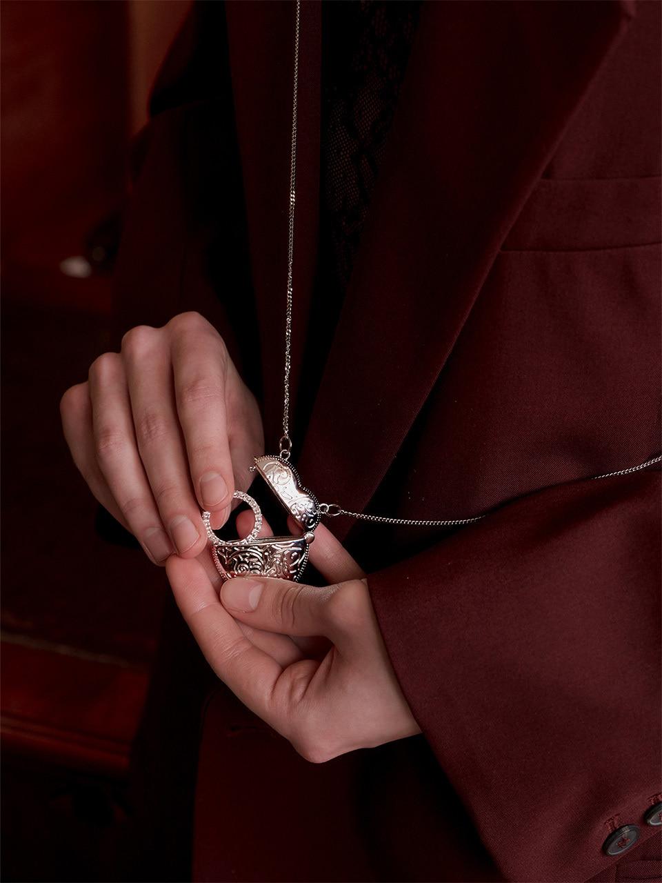 SS022 Antique Heart Cross Bag