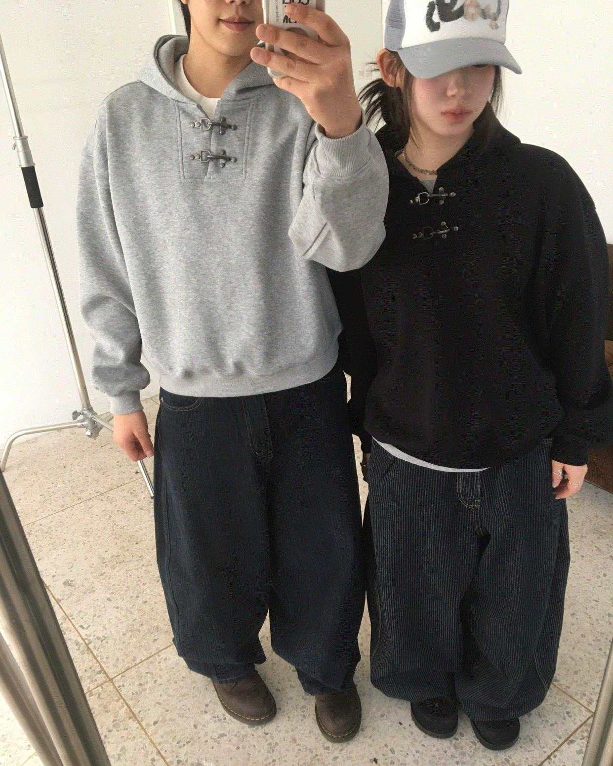 [PRE-ORDER, 3월 초 순차배송, 주문폭주] 모타 빈티지 버클 크롭 후드티 (2C)