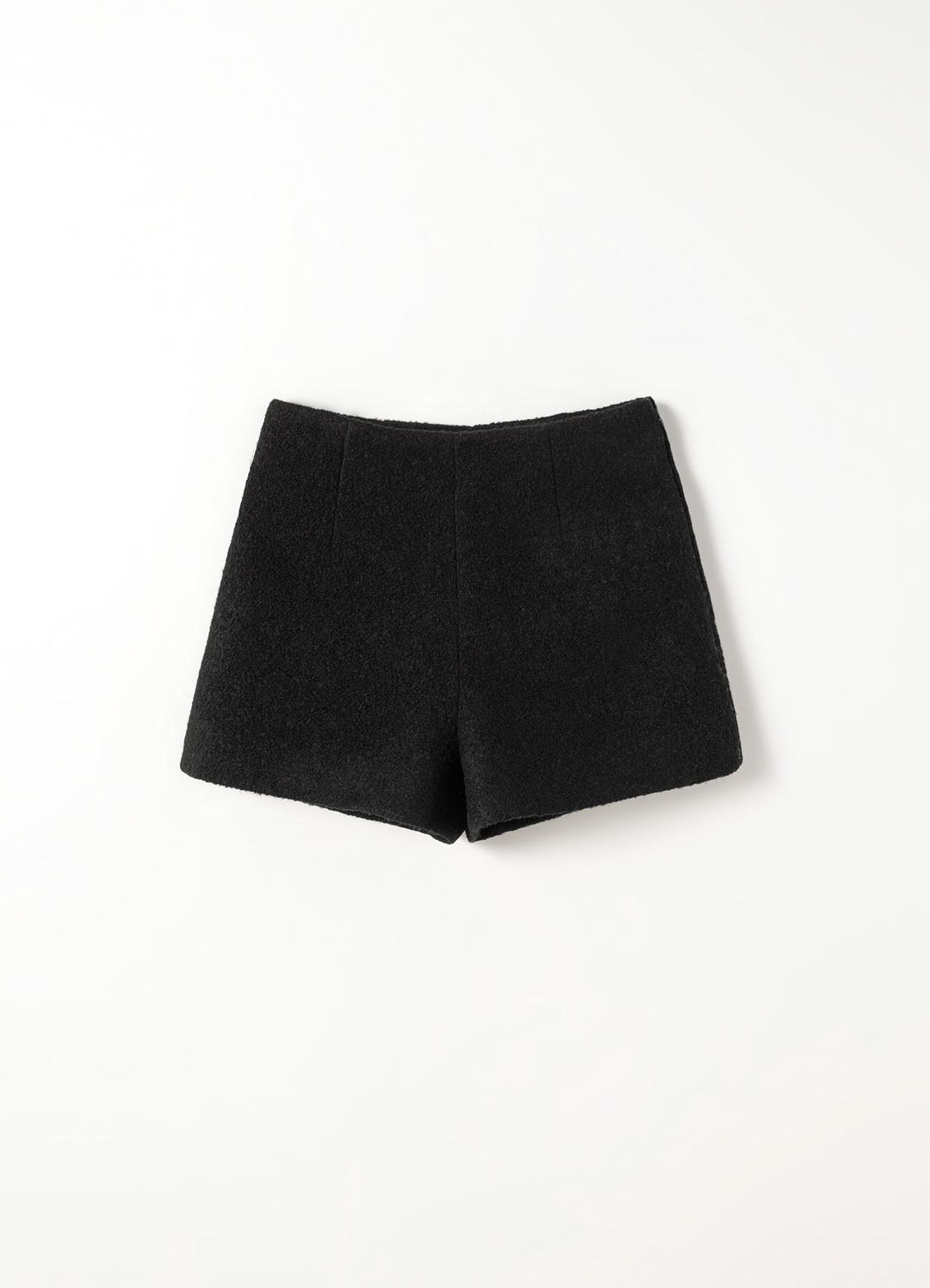 Cozy Bouclé Shorts(Black)