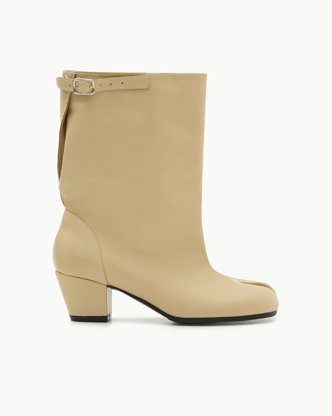 Wide Buckle Tabi Boots / Lemon Beige