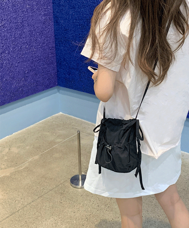 퓨어린 [ 자체제작 / 당일출고 ] 바스락 츄르 미니 가벼운 데일리 무지 스트링 리본 발레코어 크로스백 미니백