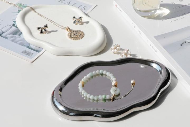 세라믹 웨이브 소품 트레이 촬영소품 실버 도자기 인테리어 악세사리 트레이 오브제