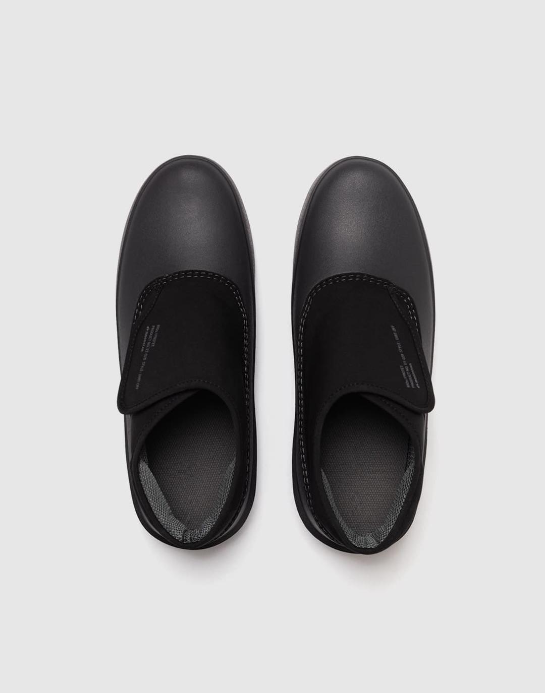 ET028 Protect (Black)