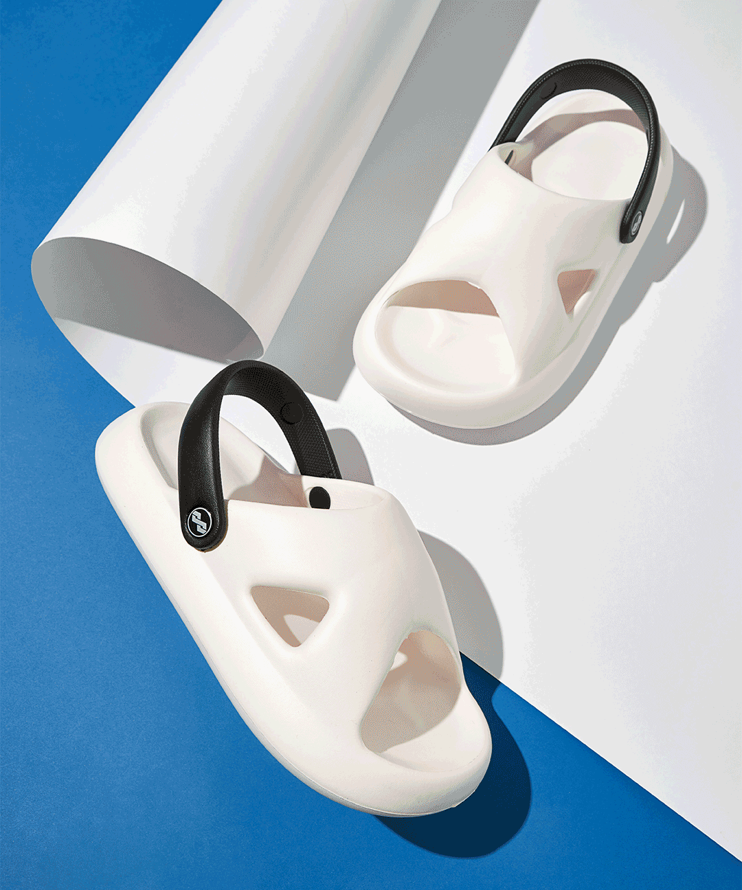 쿠롬샌들 여름 바캉스 해변 수영장 남녀공용 푹신 말랑 아쿠아샌들 슬리퍼