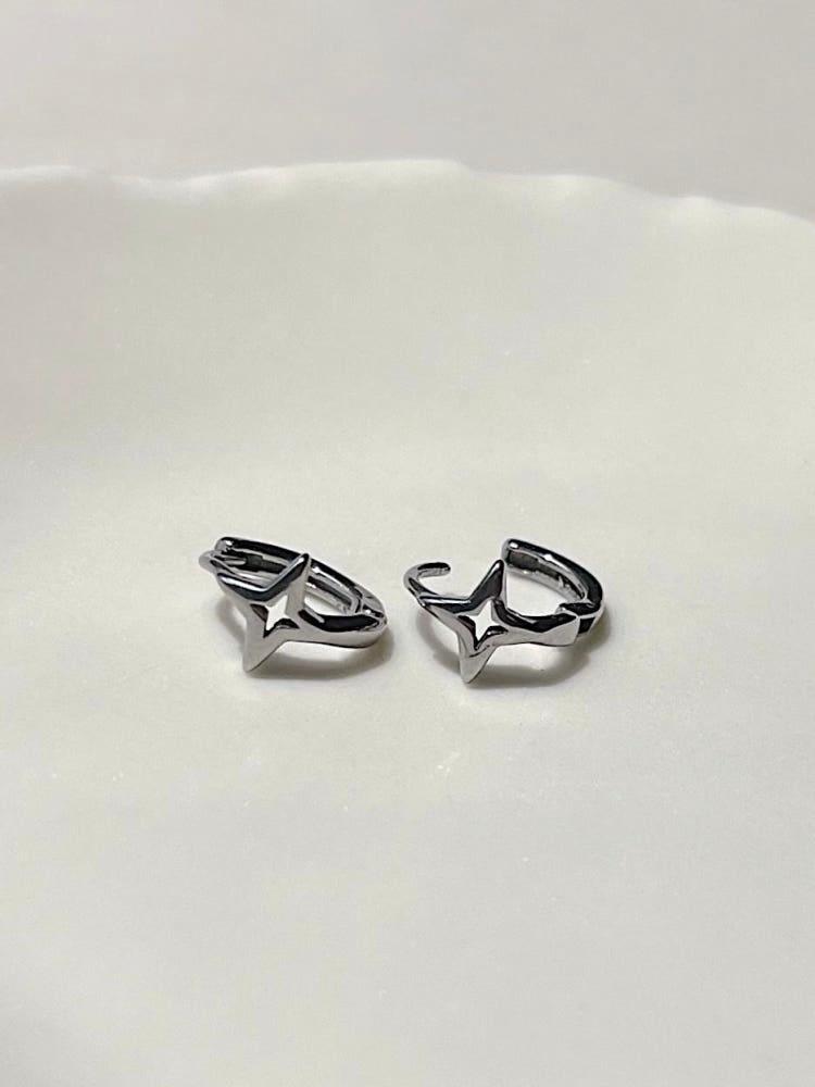 [전체 써지컬스틸] 라인 플래쉬 원터치 링귀걸이 (1쌍)