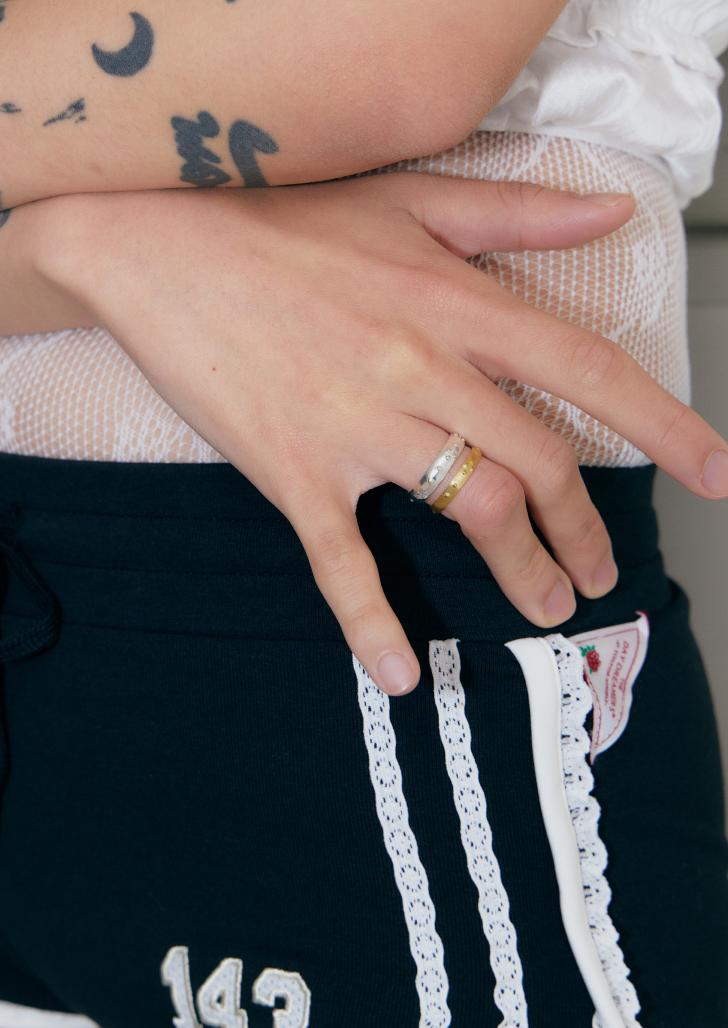 stud thin ring