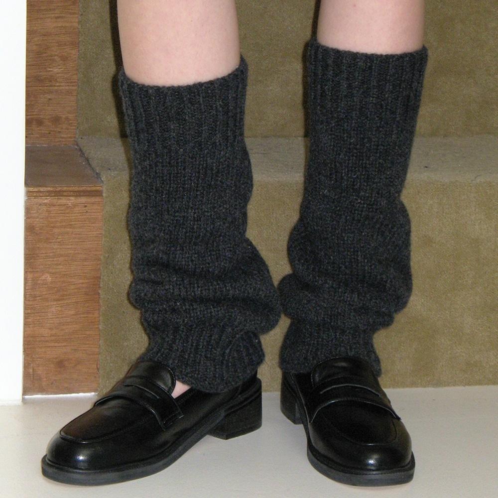 wool pendant leg warmer - charcoal