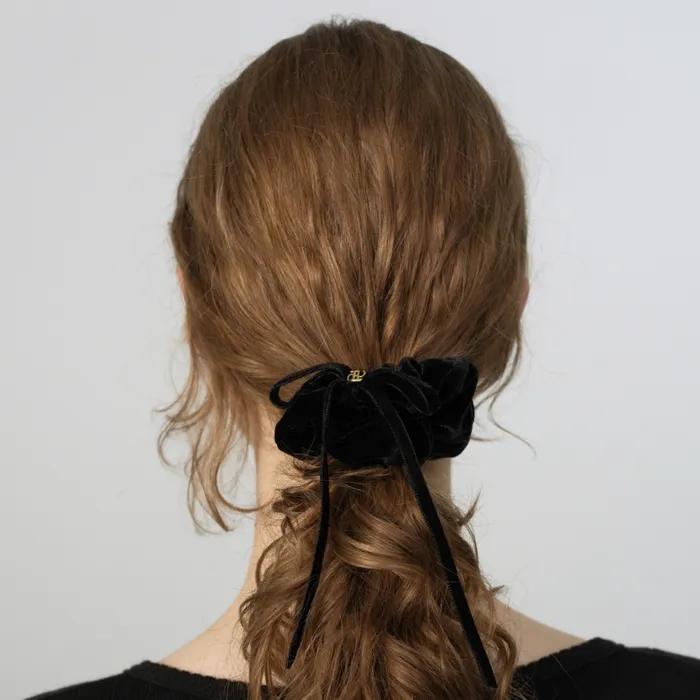 ribbon charm scrunchie (velvet) - black (S)