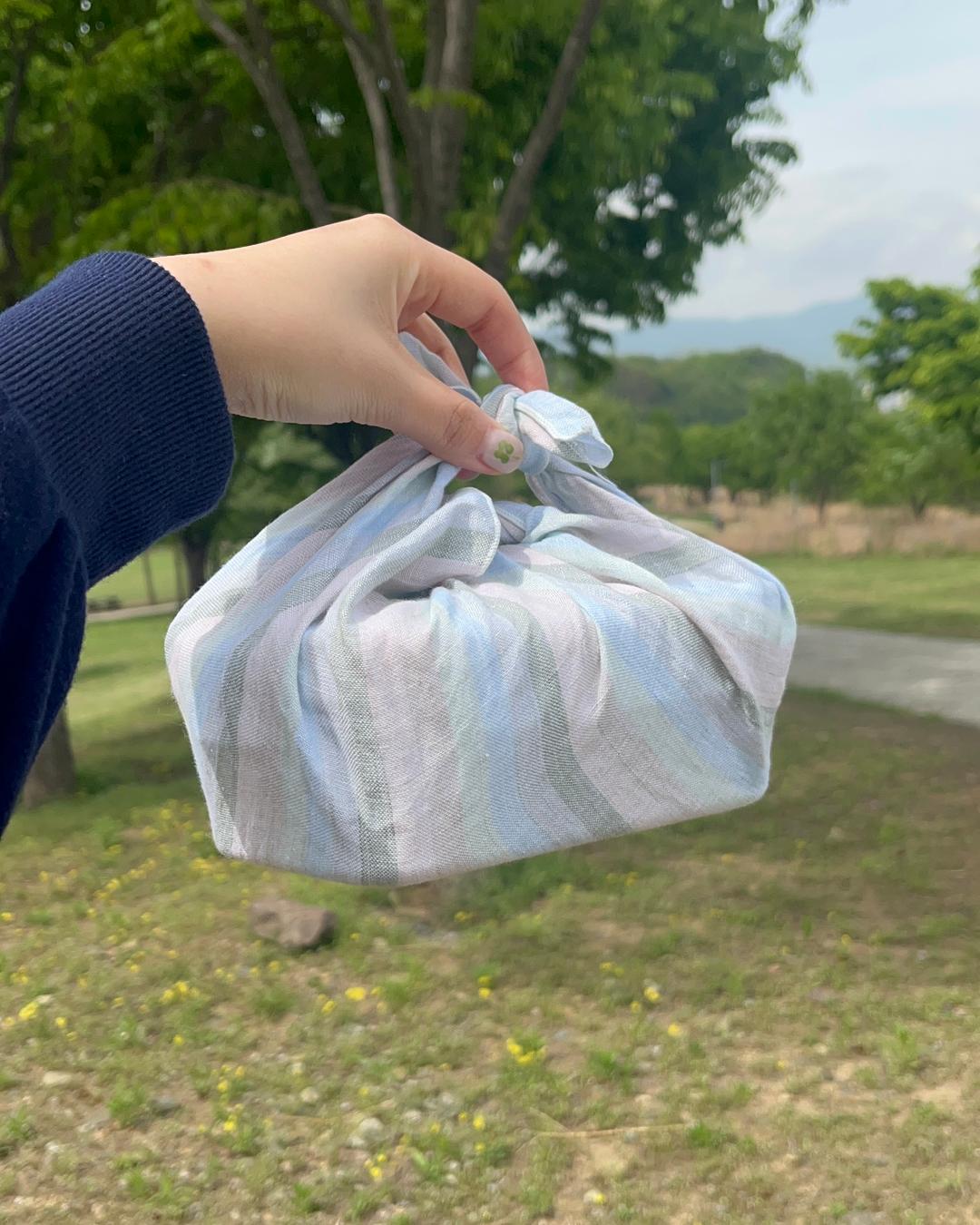 여러 색의  보자기