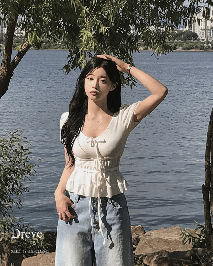 드레브 브이넥 트리플리본 핏조절 퍼프소매 밴딩 허리잘록 프릴 쫀쫀스판 반팔 티셔츠