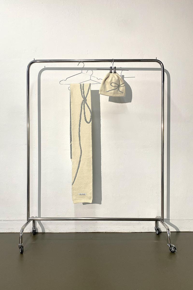 [11/23 Drop]  RIBBON JACQUARD MUFFLER+BEANIE SET - IVORY