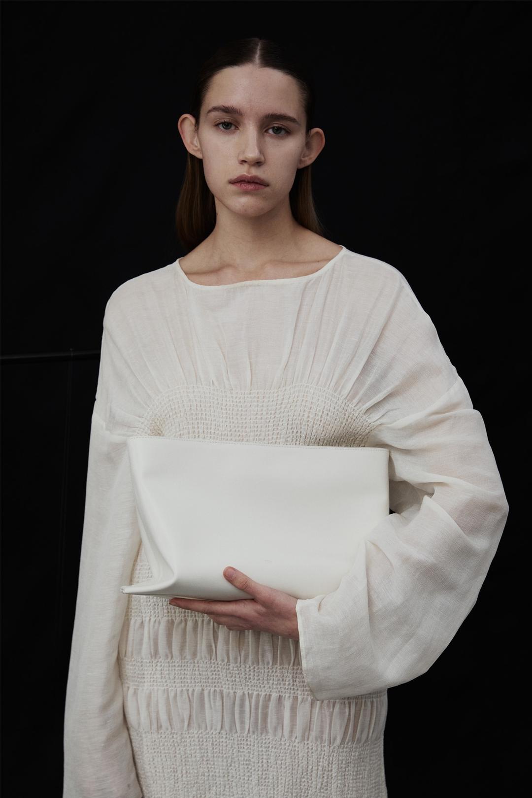 [PRE-ORDER] PIÉ SHOULDER