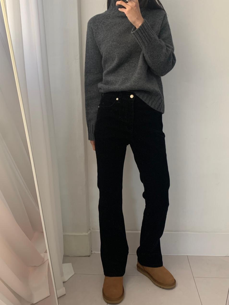 [17-19 입고예정] helvetica 헬베티카 벨벳 데님 부츠컷 팬츠 바지 겨울 여자 데일리룩 이너프