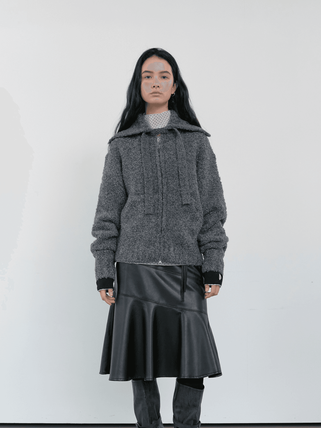 TIE SET COZY BOUCLE KNIT ZIP-UP_CHARCOAL BLUE