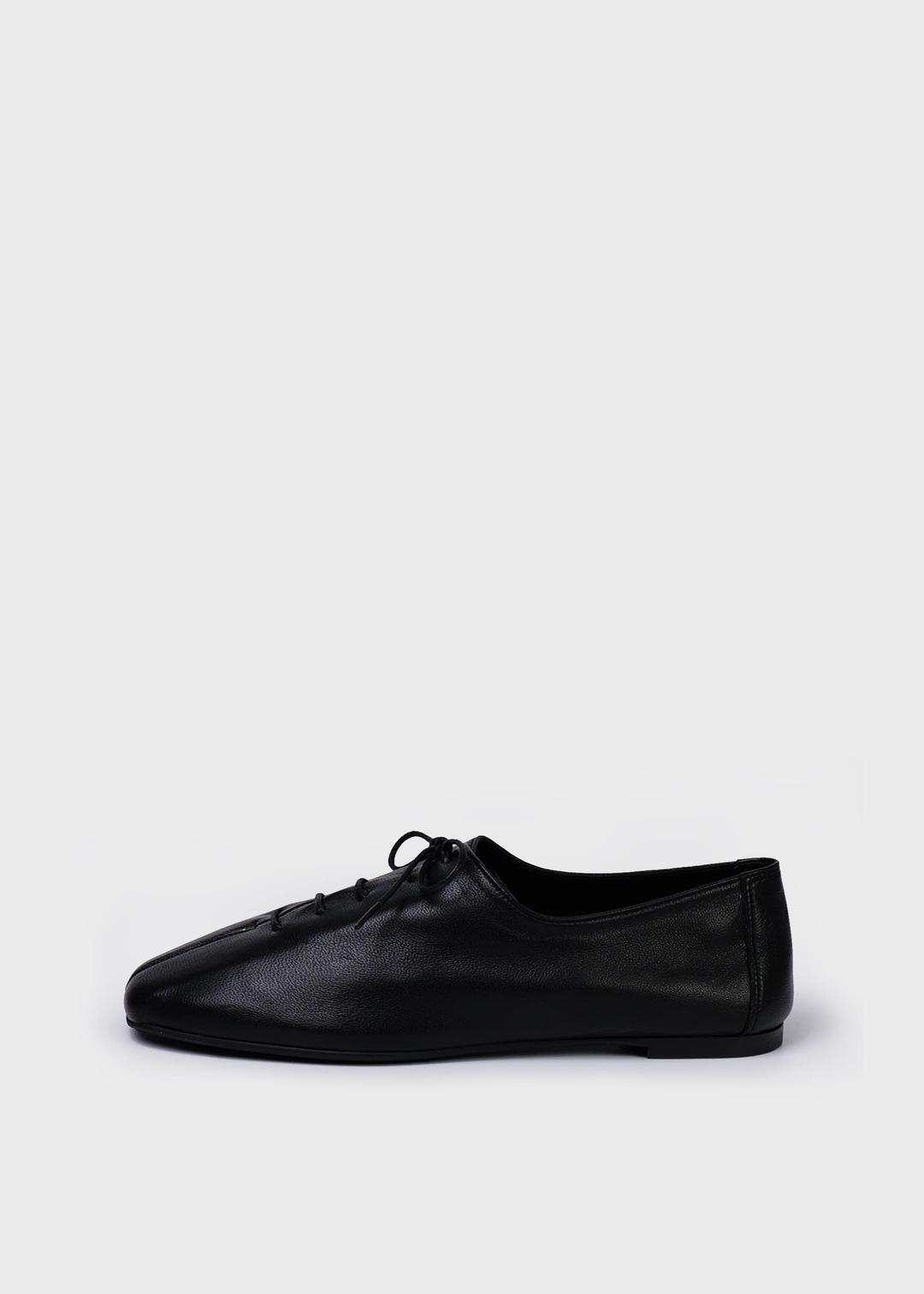 NUVIA FLAT [C5F04BK]