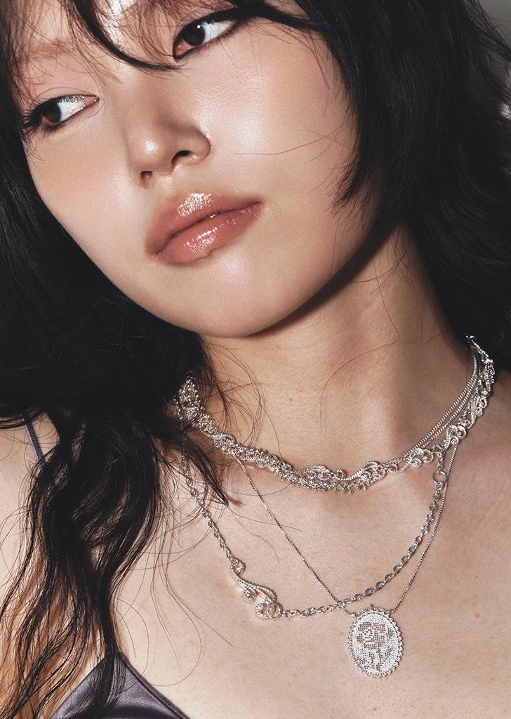 beaded back chain necklace
