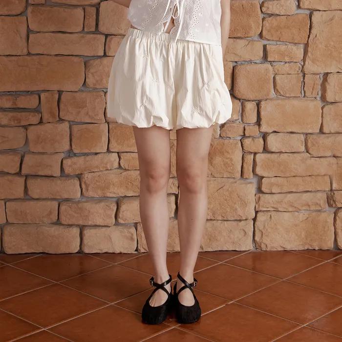 RIBBON EMBROIDERED BALLOON SHORTS_CREAM